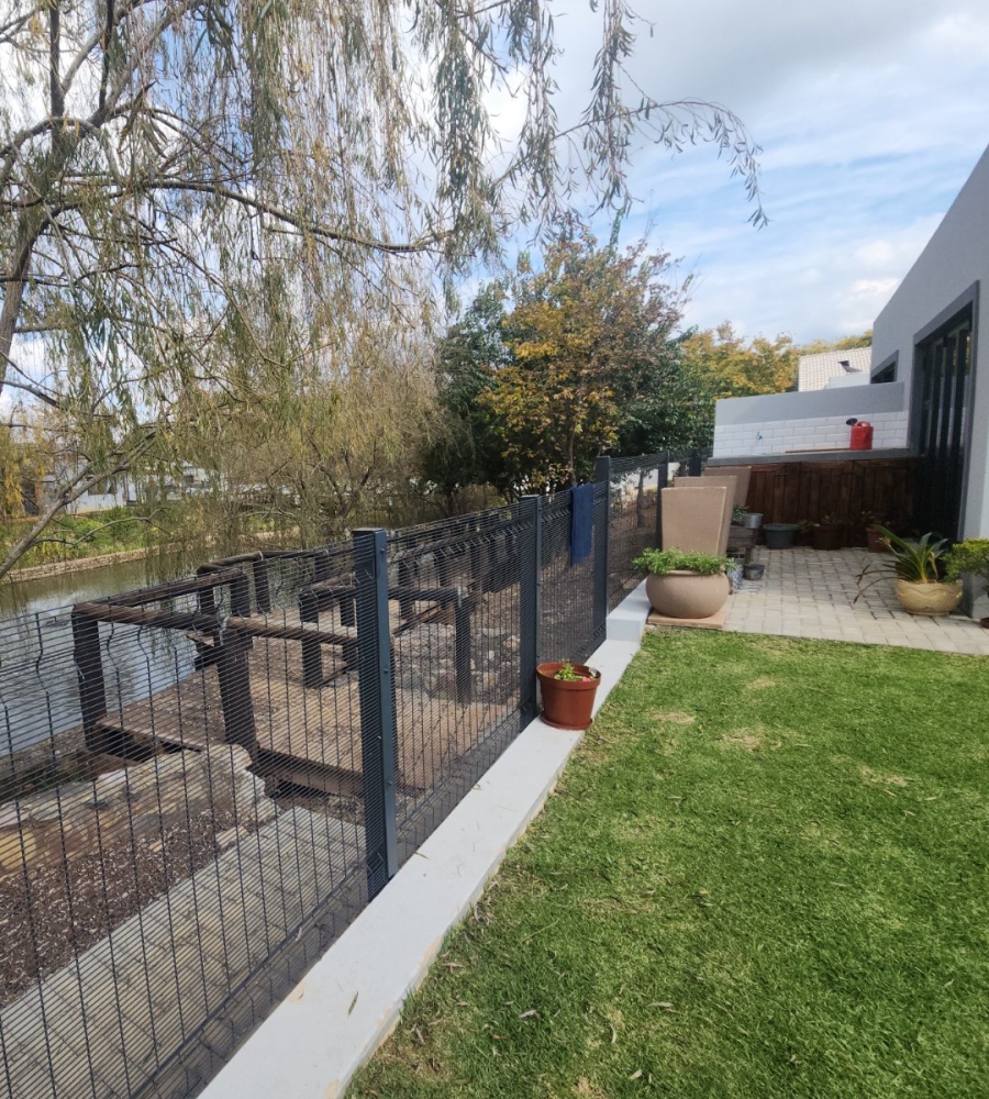 To Let 2 Bedroom Property for Rent in Ifafi North West